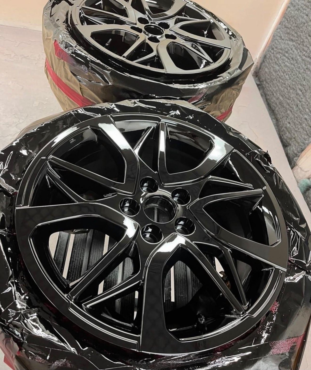 Gloss black wheels — paint finish